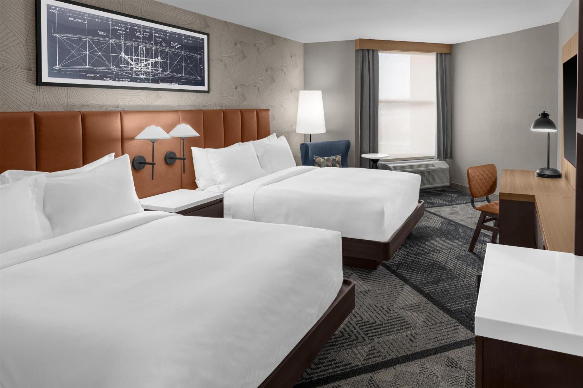 Corner Queen Room with Two Queen Beds