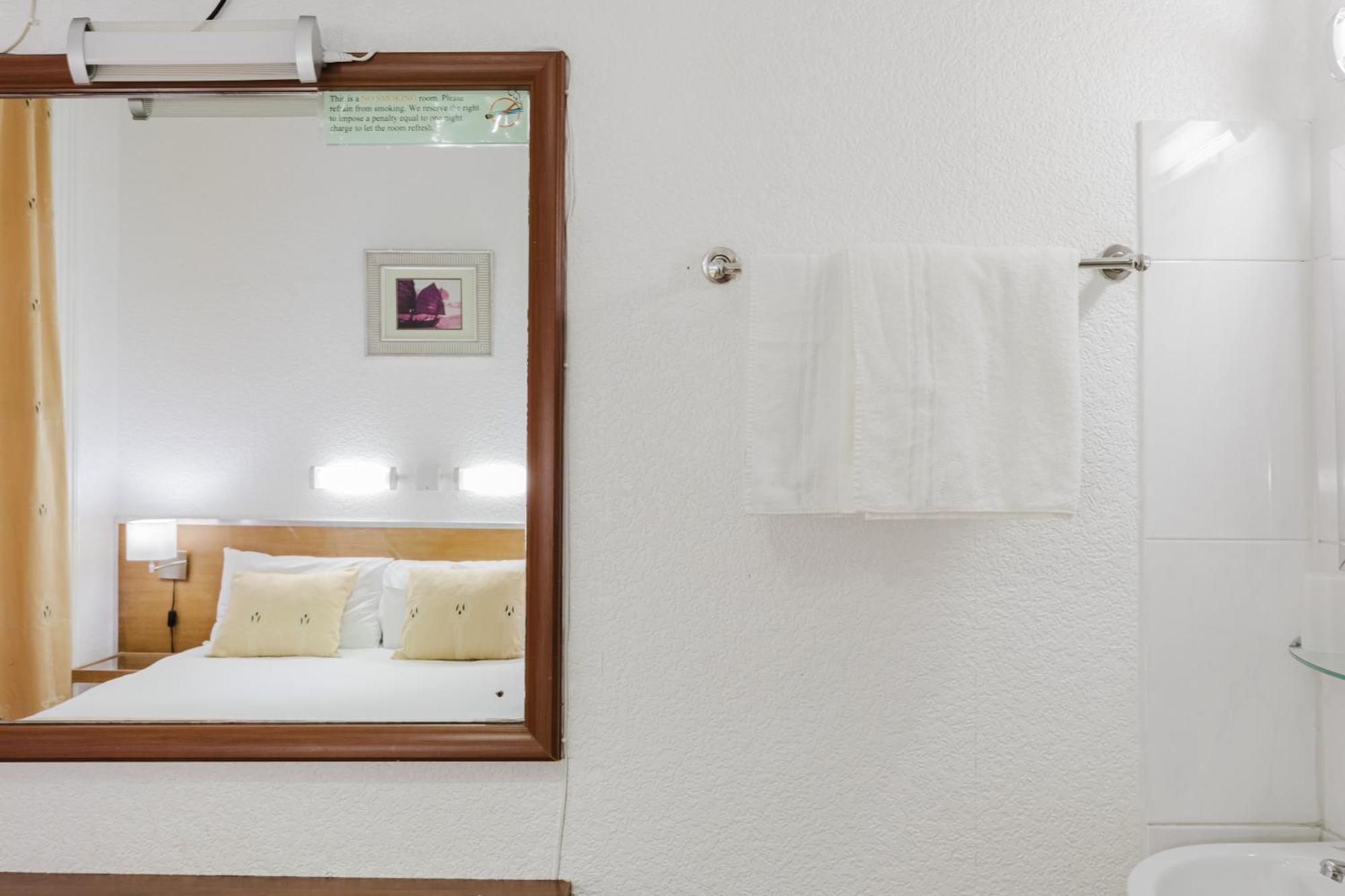 Double Room Private External Bathroom