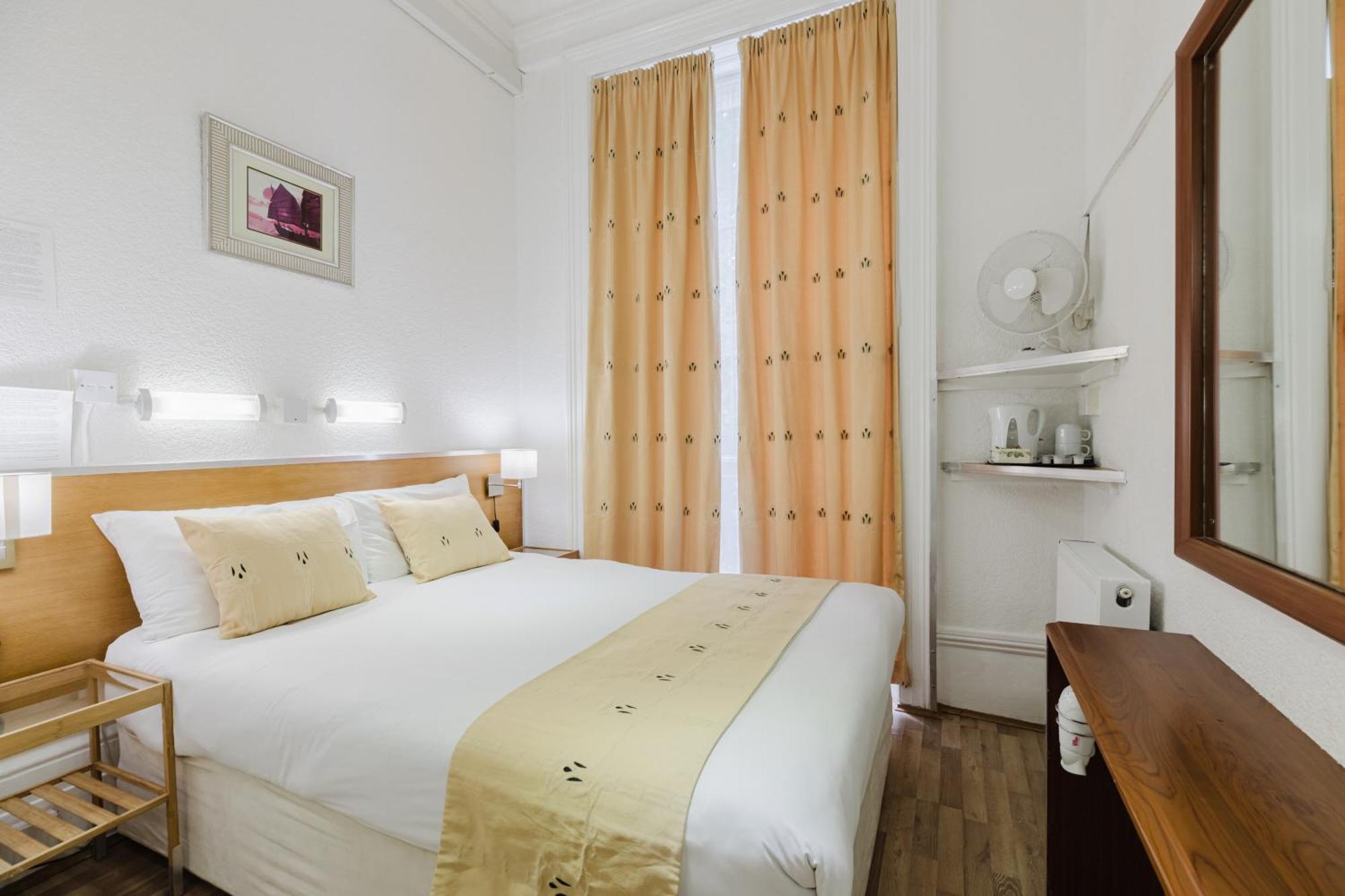 Double Room Private External Bathroom