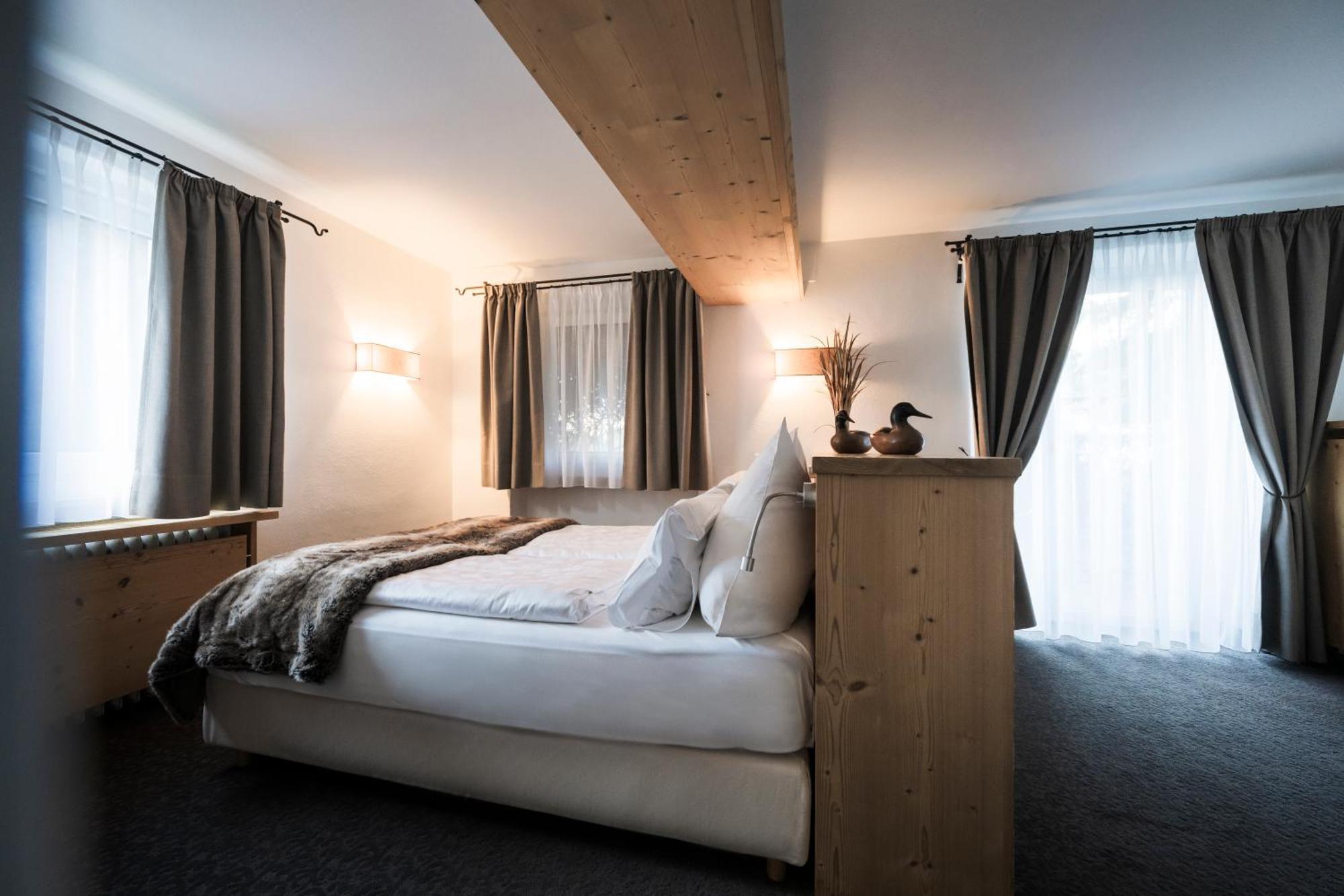 Superior Suite Mountain View