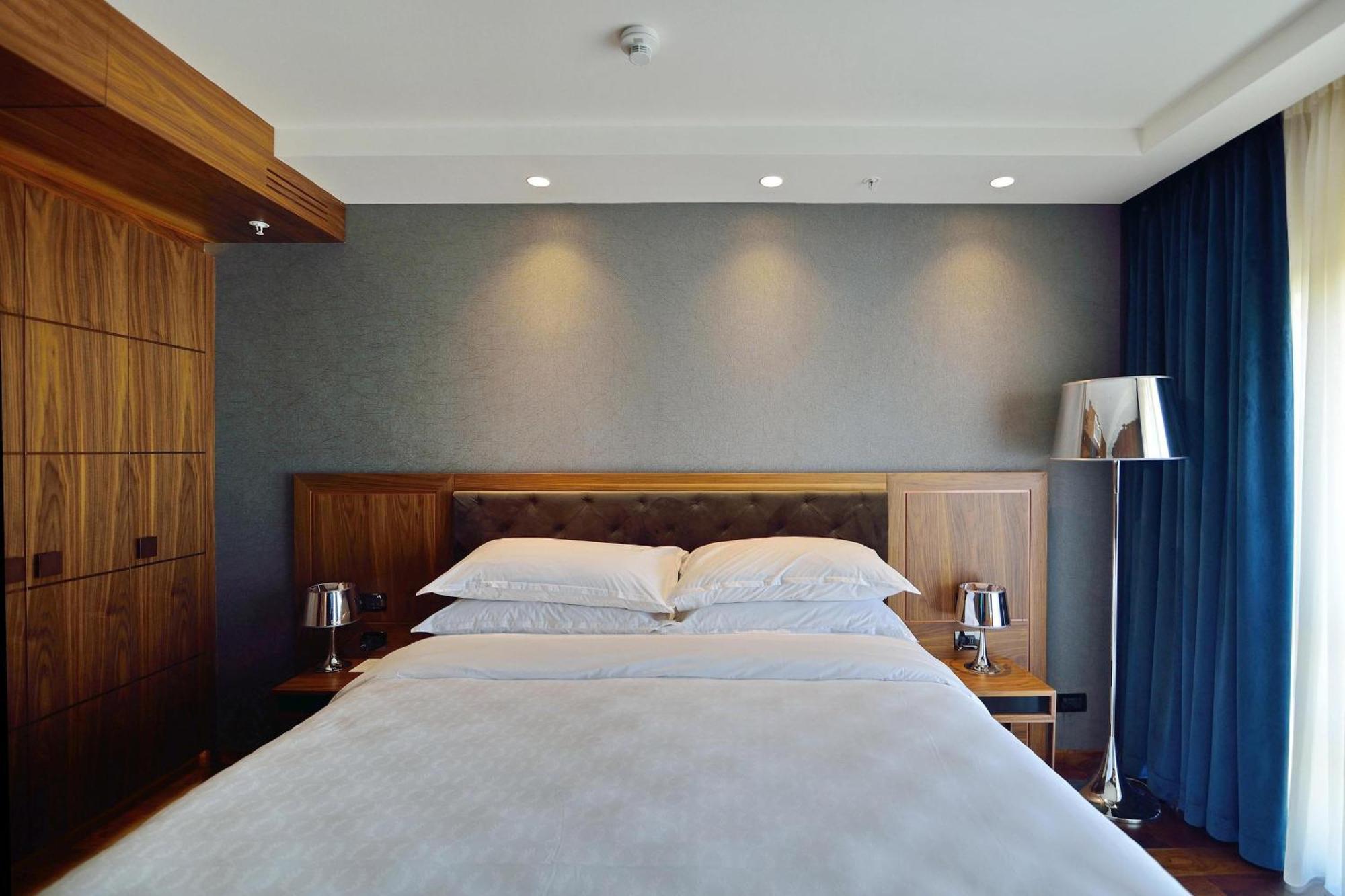 Presidental Suite 1 Bedroom Presidential Suite 1 King