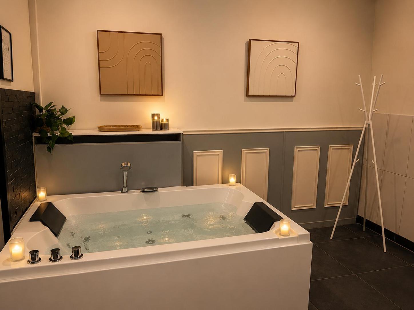 Suite Spa Bath