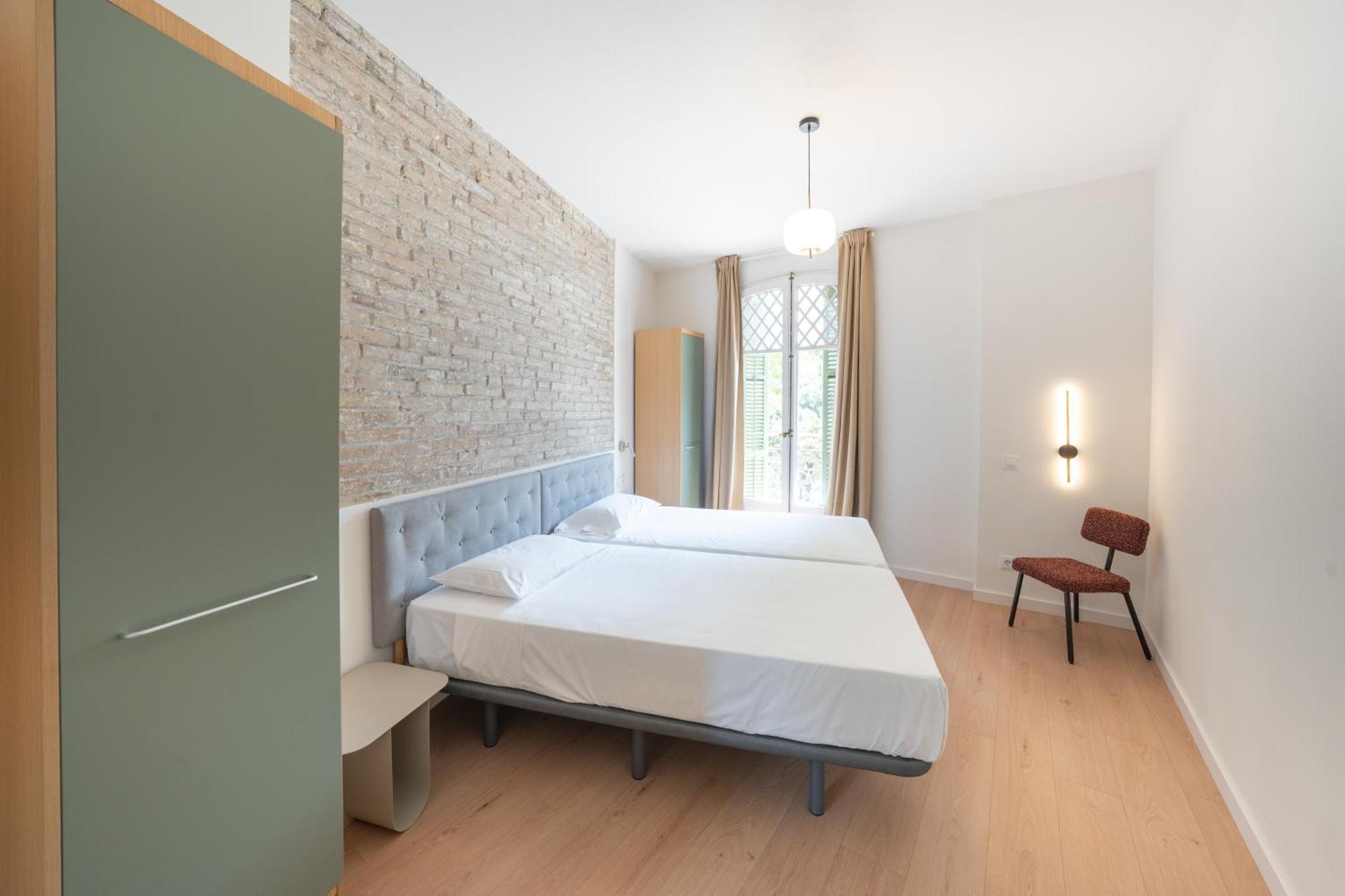 Twin Room Private Bathroom