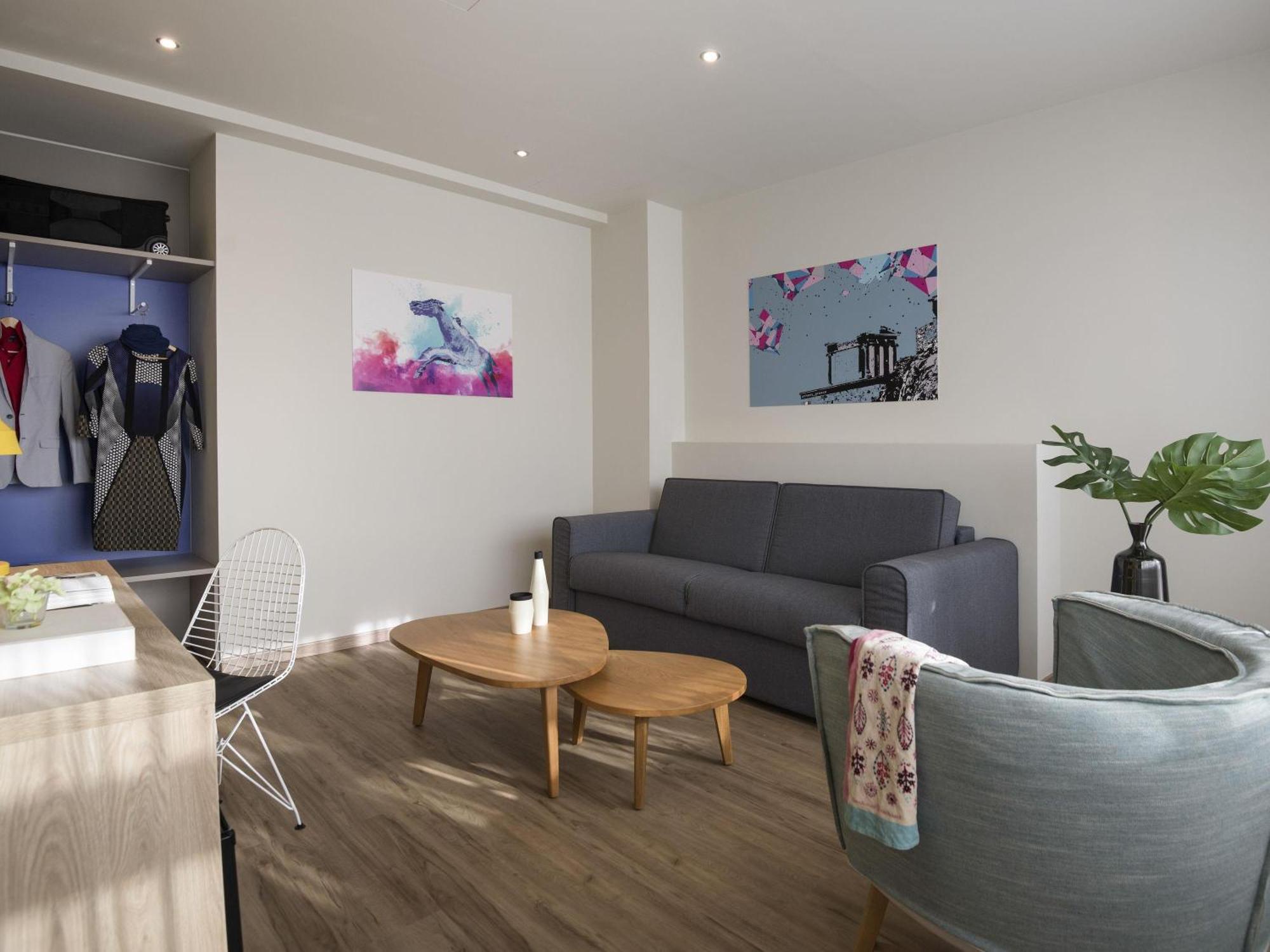 Premium Suite