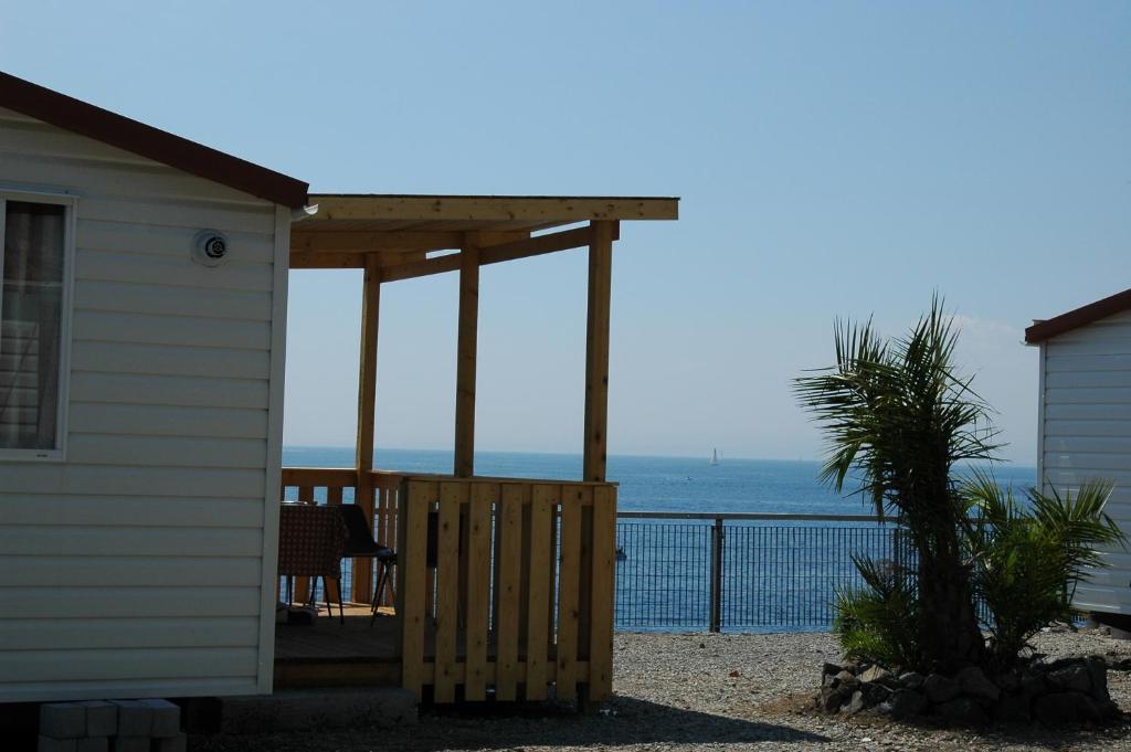 Mobile Home Sea View
