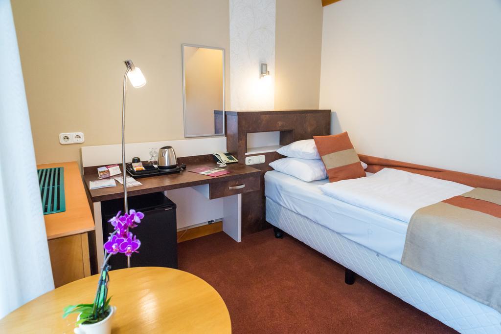 Classic Single Room Lake View