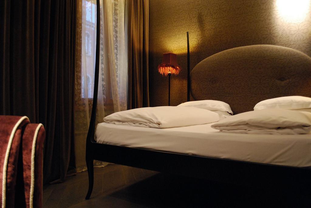 Deluxe Double Room Canal View