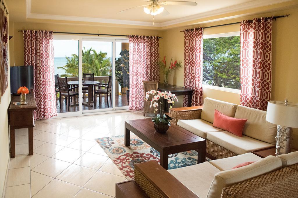 Superior One-Bedroom Apartment Ocean View