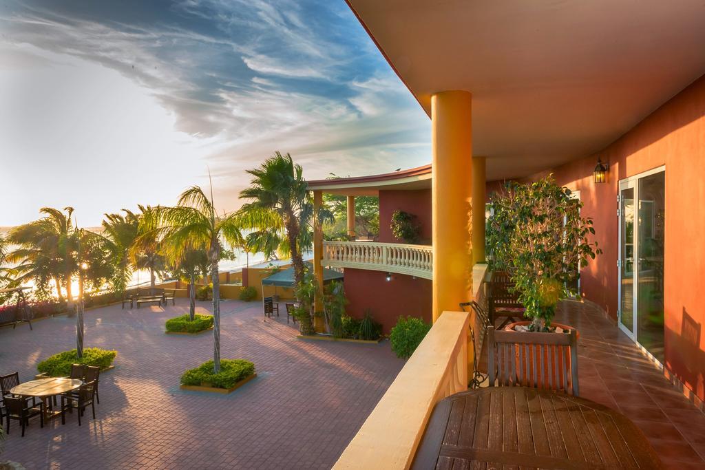 Superior One-Bedroom Apartment Ocean View