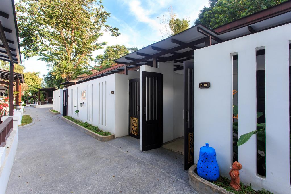 Deluxe Bungalow with Garden View