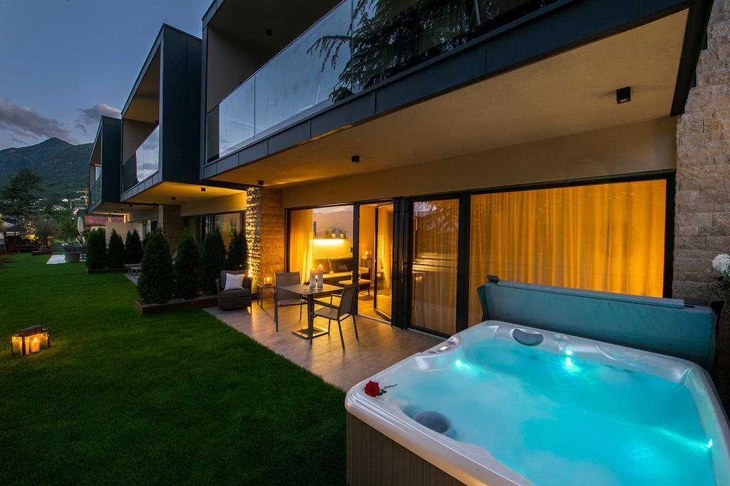 Superior Apartment Whirlpool