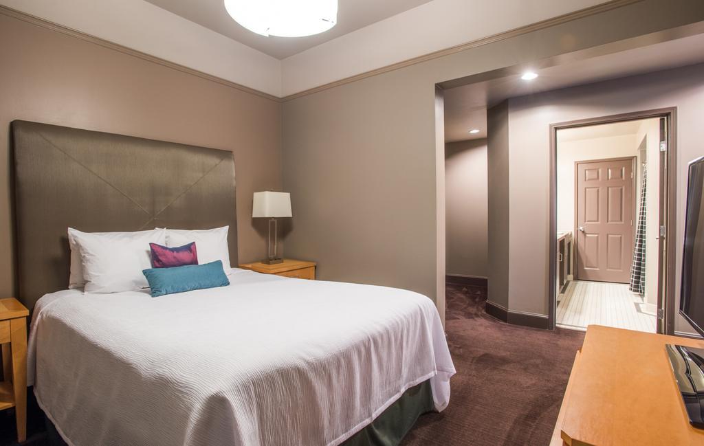 Suite con cama grande