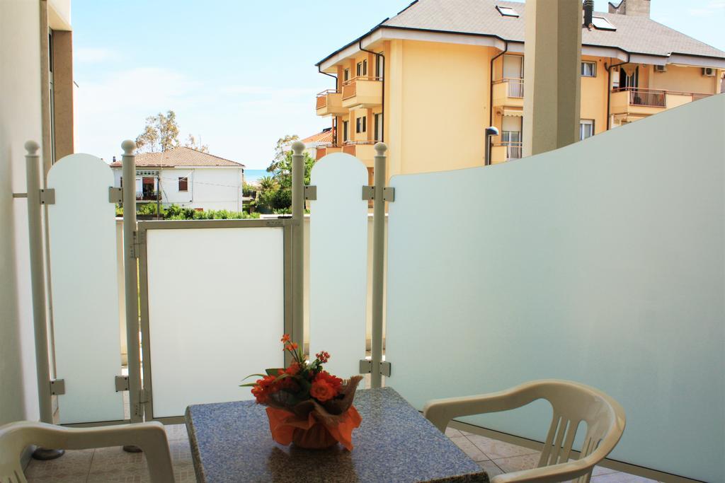 Camera Familiare con Balcone
