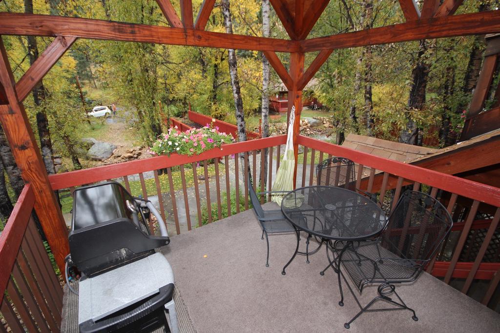 One-Bedroom Suite with River View - Upper Floor