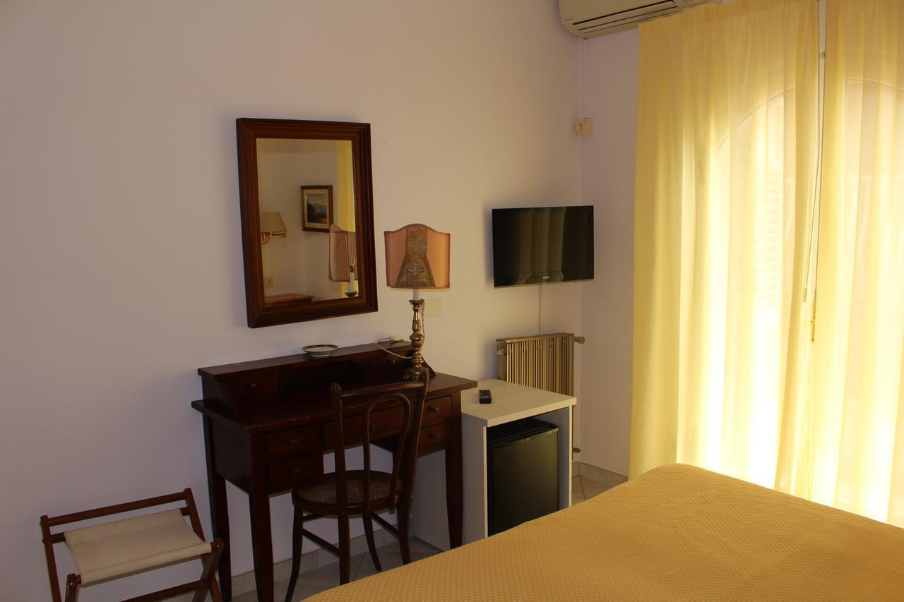 Superior Double or Twin Room Balcony Side Sea View