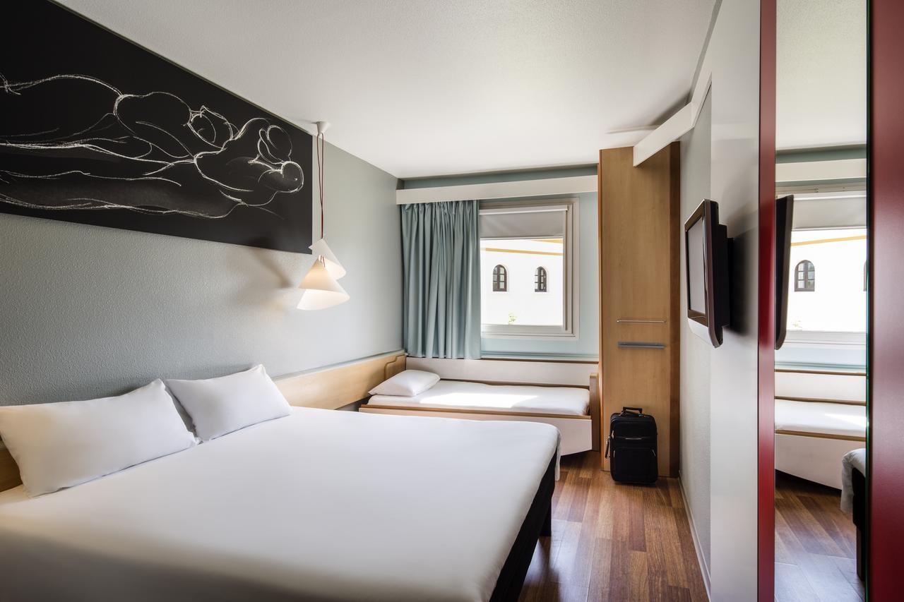 Chambre Double avec Lit d'Appoint