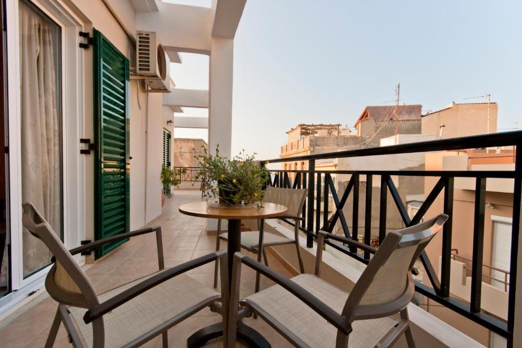 Single Room with External Private Bathroom