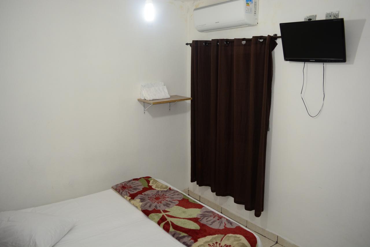 Quarto Econômico com Cama de Casal ou 2 de Solteiro