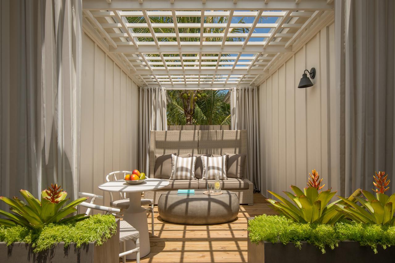 Bungalow Garden View