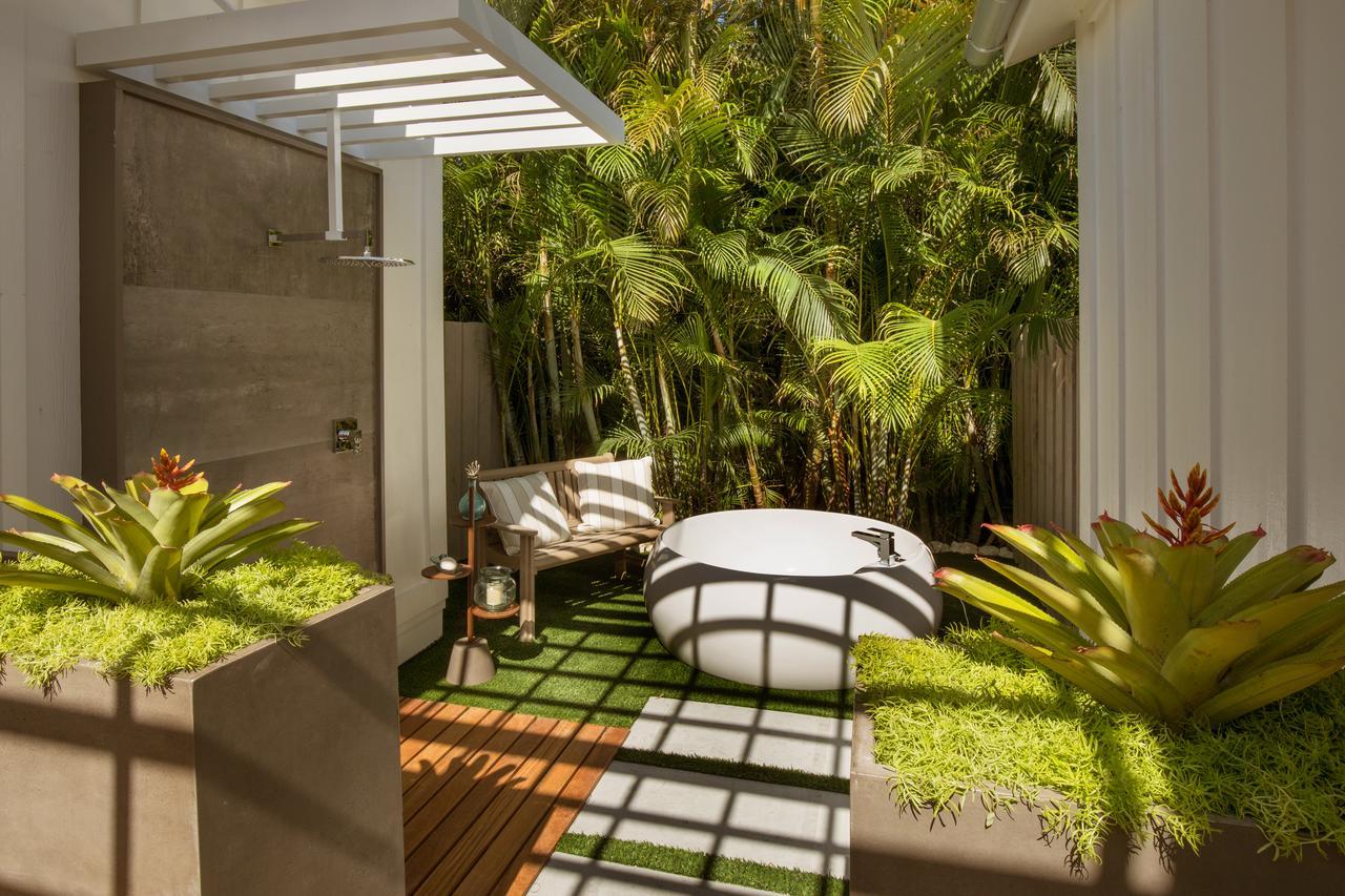 Bungalow Garden View