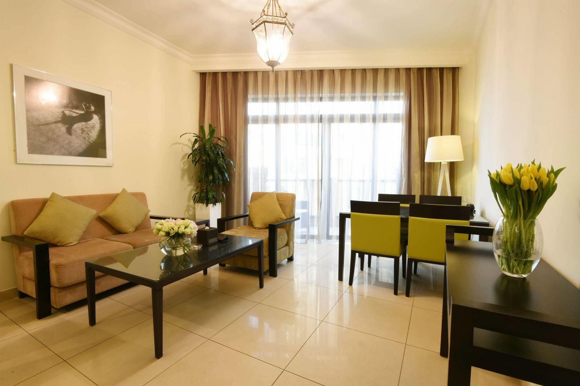One-Bedroom Apartment,774244162:JPEG