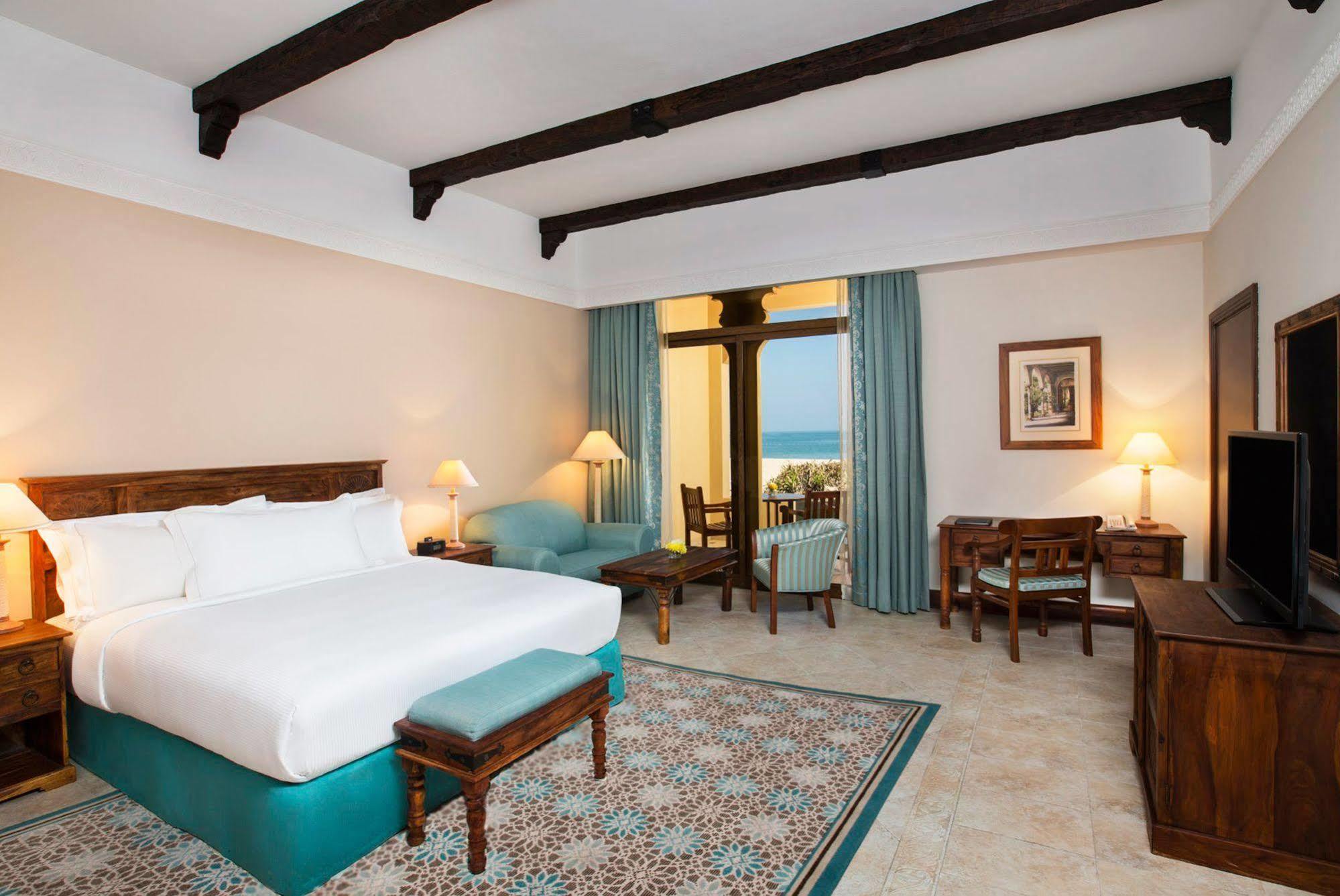 King Premium Beach Front