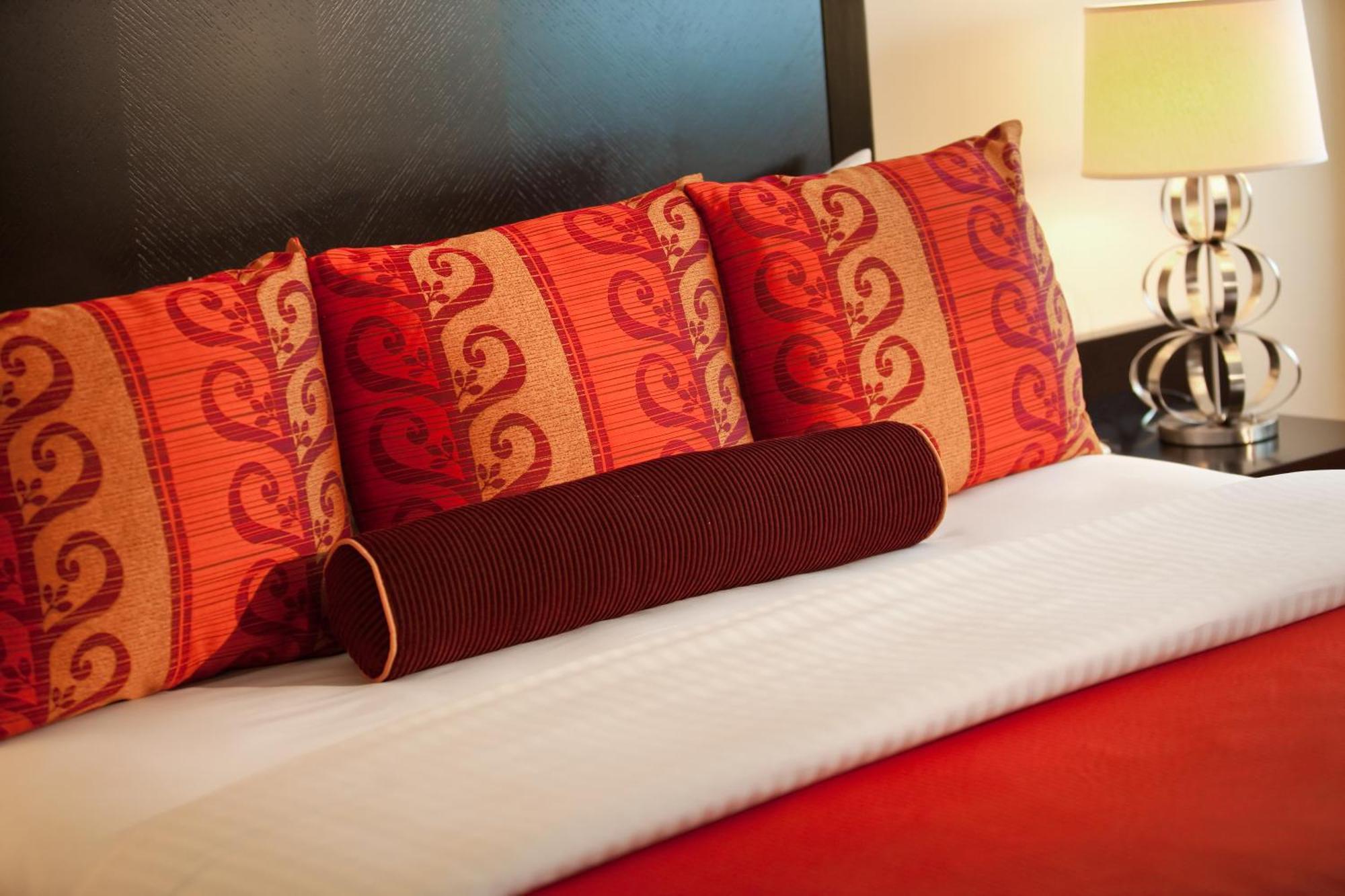 Deluxe Zimmer mit Kingsize-Bett und Balkon