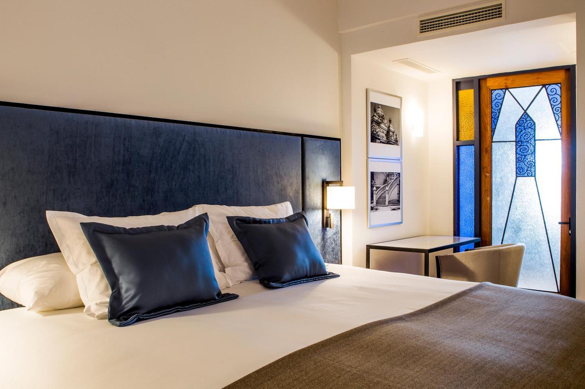 Quarto Deluxe com Cama de Casal ou 2 de Solteiro