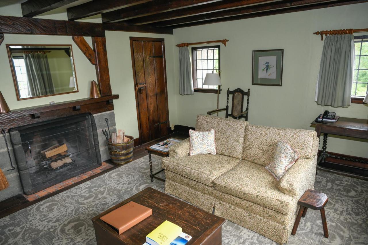 Premier Queen Suite Manor East