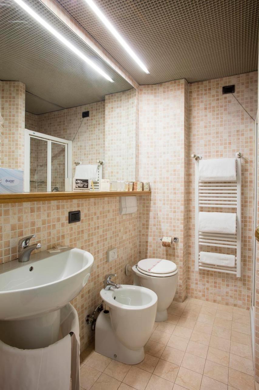 Classic Double or Twin Room,1589140899:JPEG