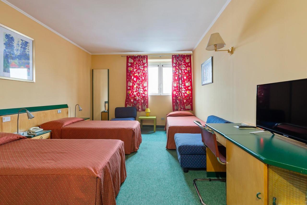 Vierbettzimmer mit Bad