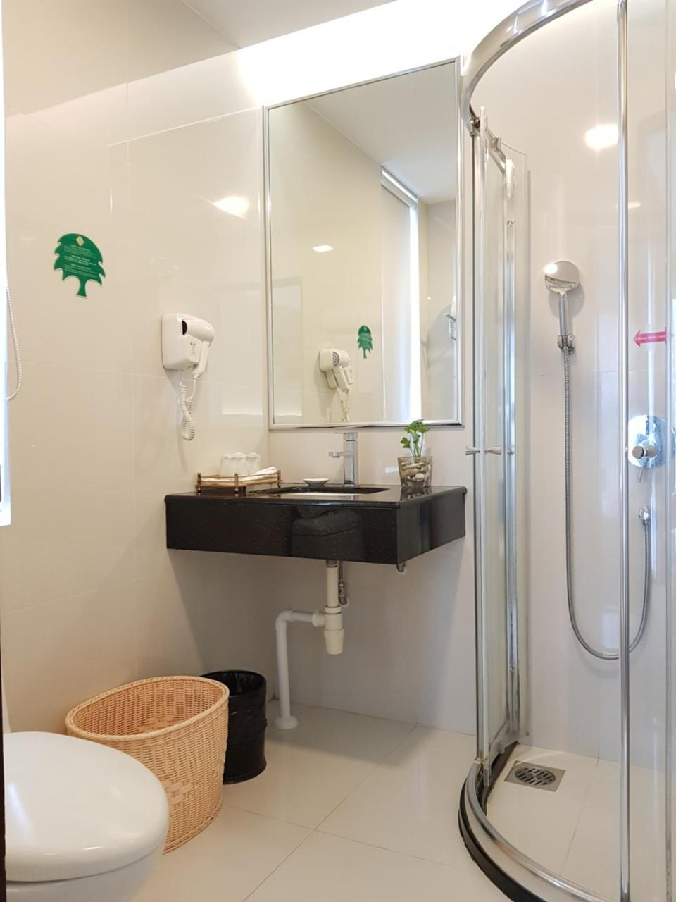 Deluxe Quadruple Room,749897843:JPEG