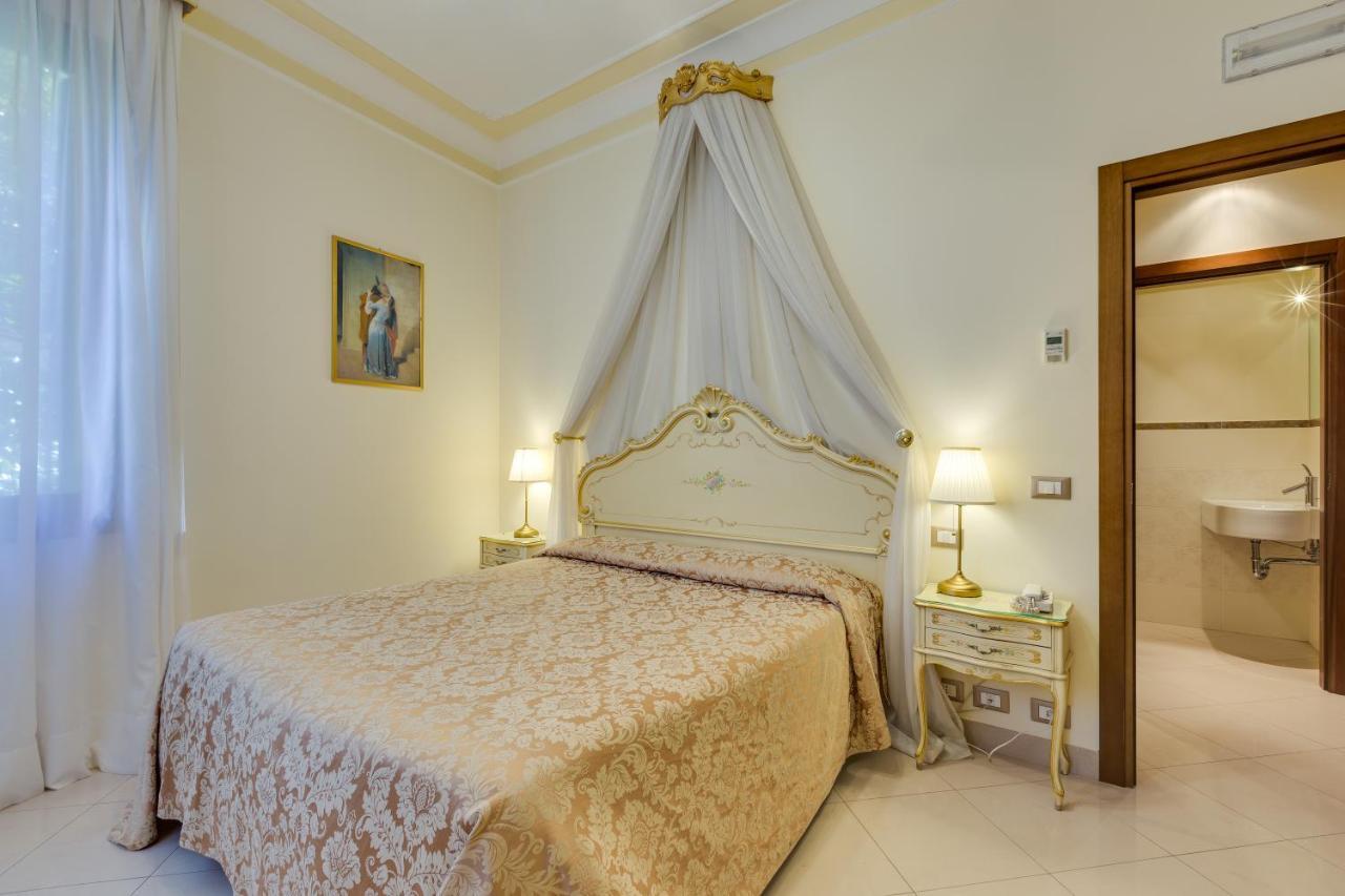 Double or Twin Room,752297087:JPEG