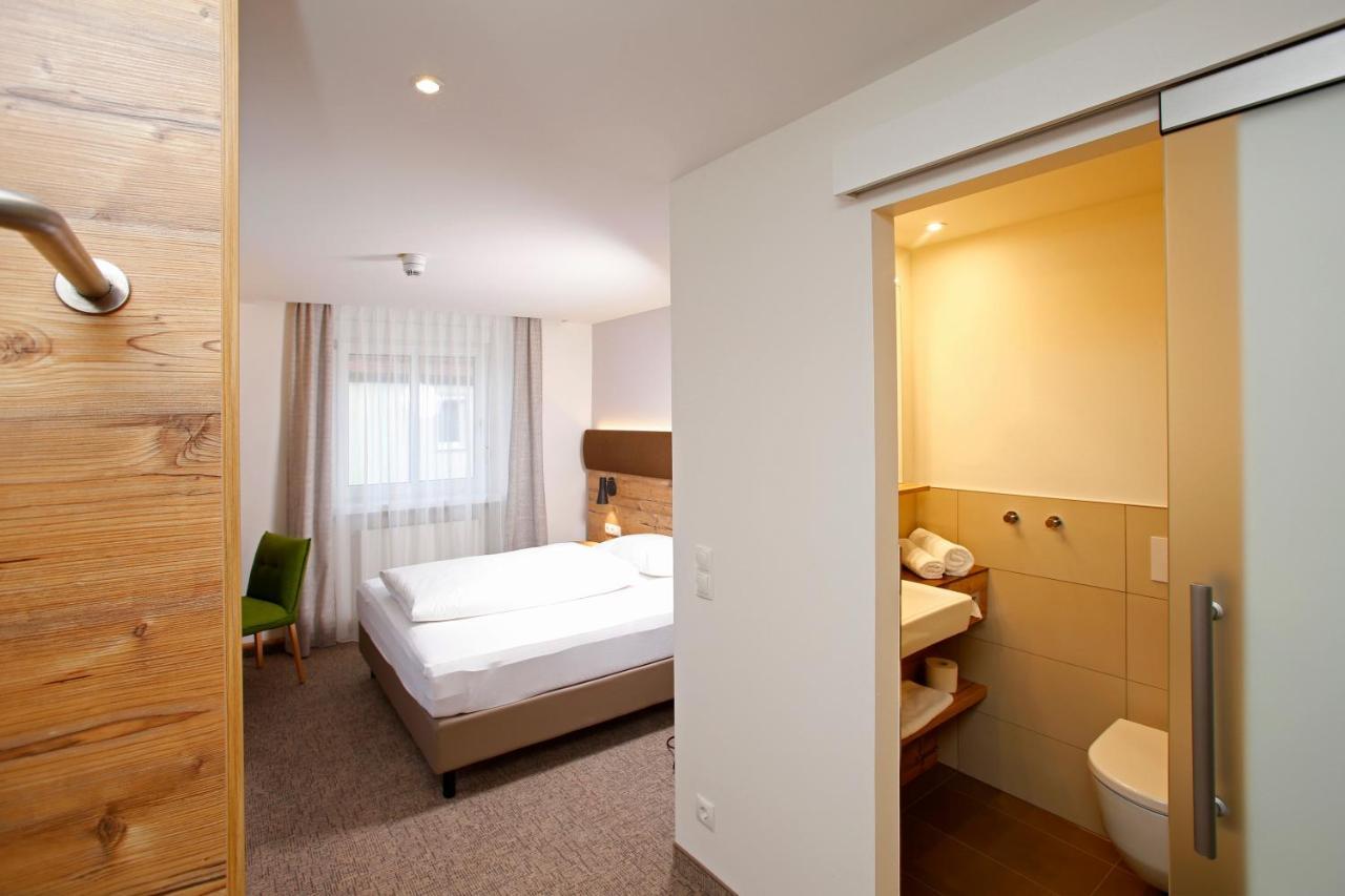 Single Room,1194153631:JPEG
