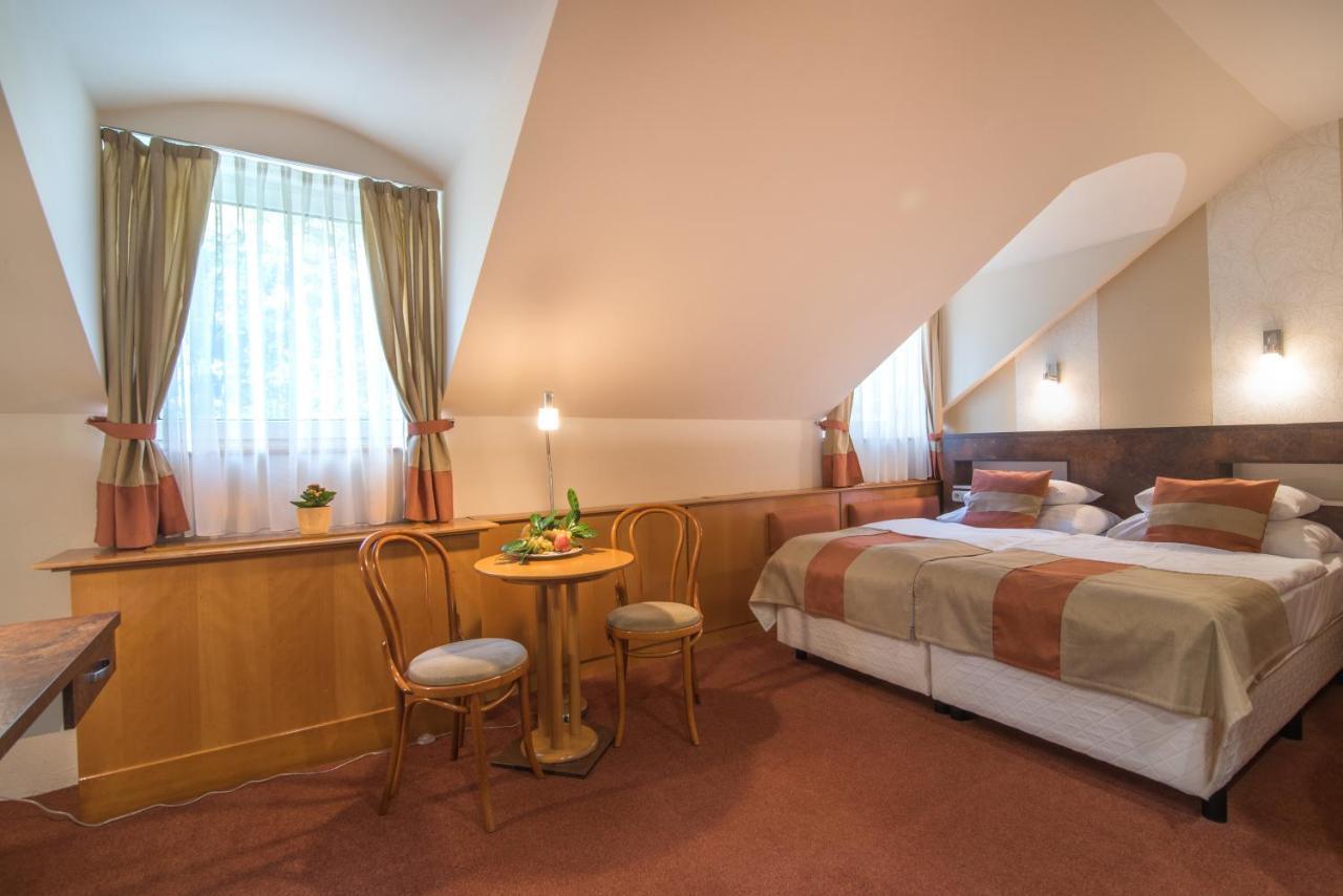 Economy Double Room Attic