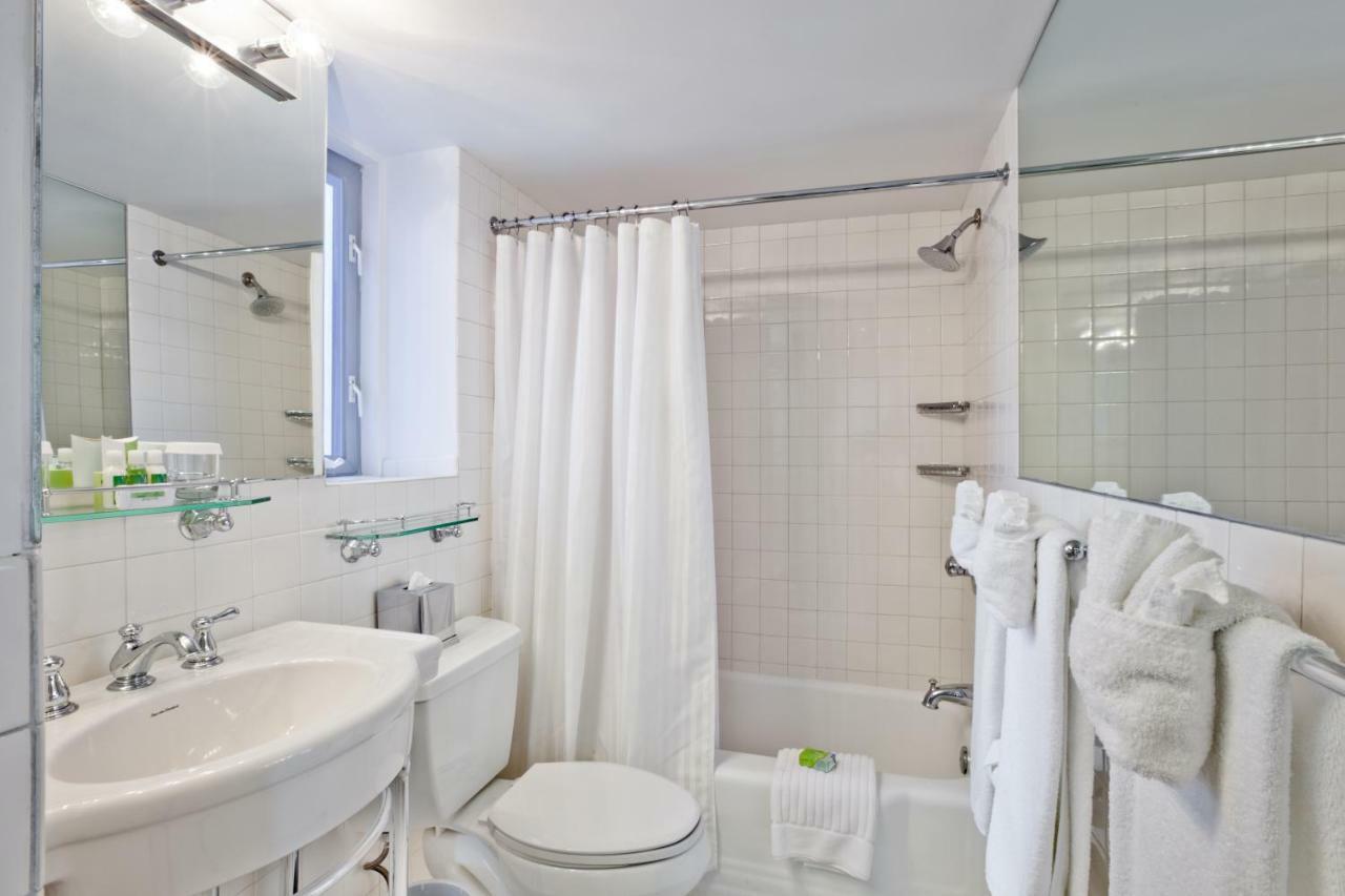 Deluxe 2 Queens,1210258792:JPEG