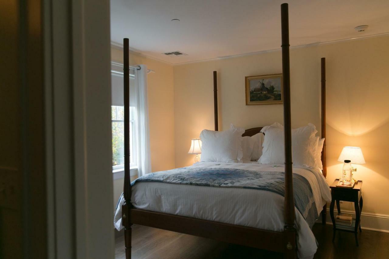 Queen Room,912067990:JPEG