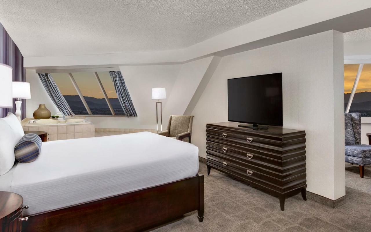 Ecksuite mit Kingsize-Bett – Pyramide