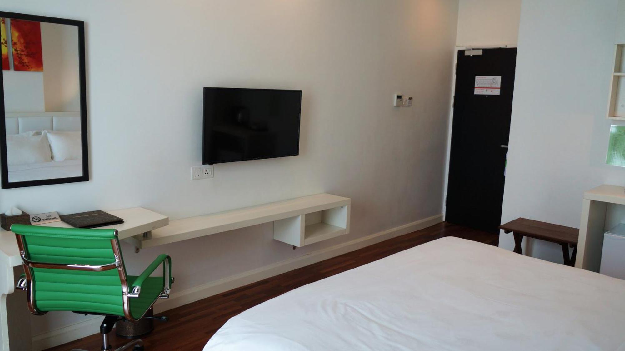 Deluxe King Room