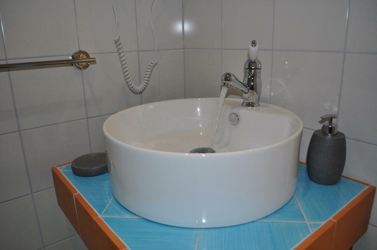 Standard King Room,787766040:JPEG