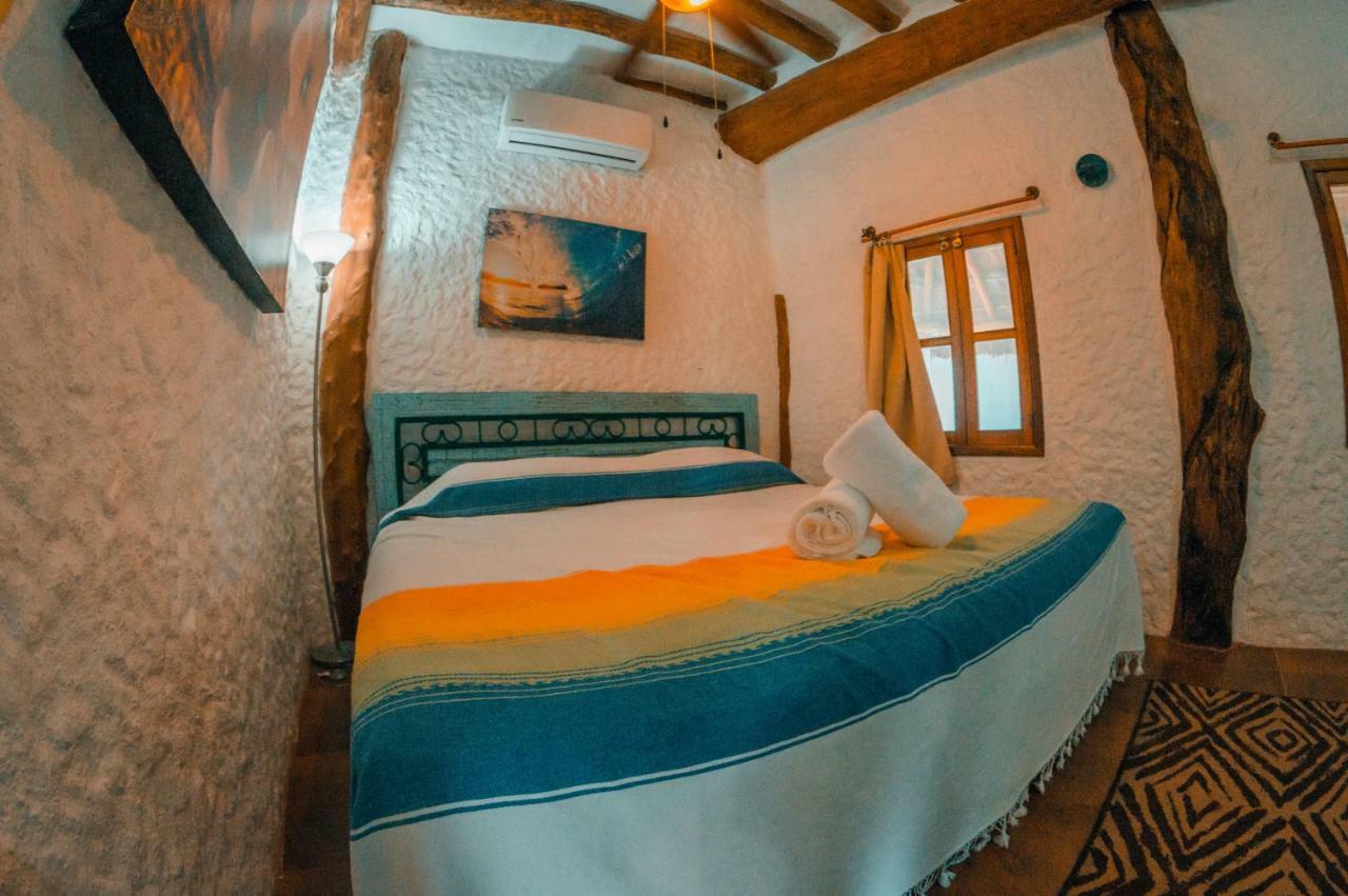 Apartment mit 1 Kingsize-Bett, 1 Schlafsofa, Küchenzeile und Poolblick (3 Personen)