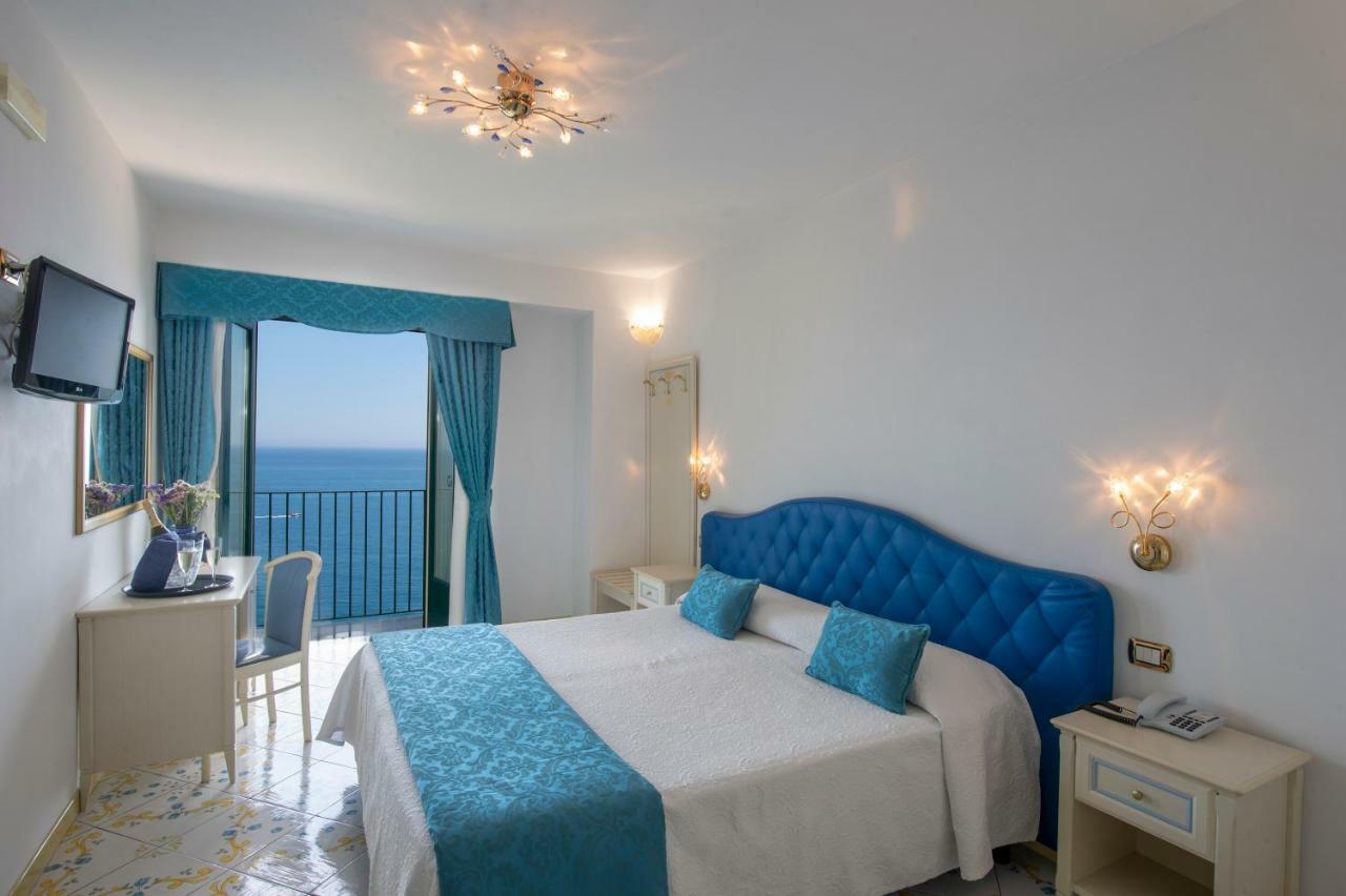 Quarto Duplo com Vista do Mar