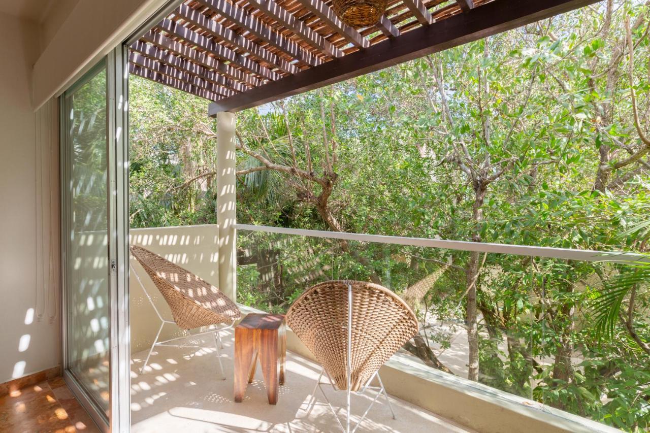 Suíte Dupla com Vista do Jardim