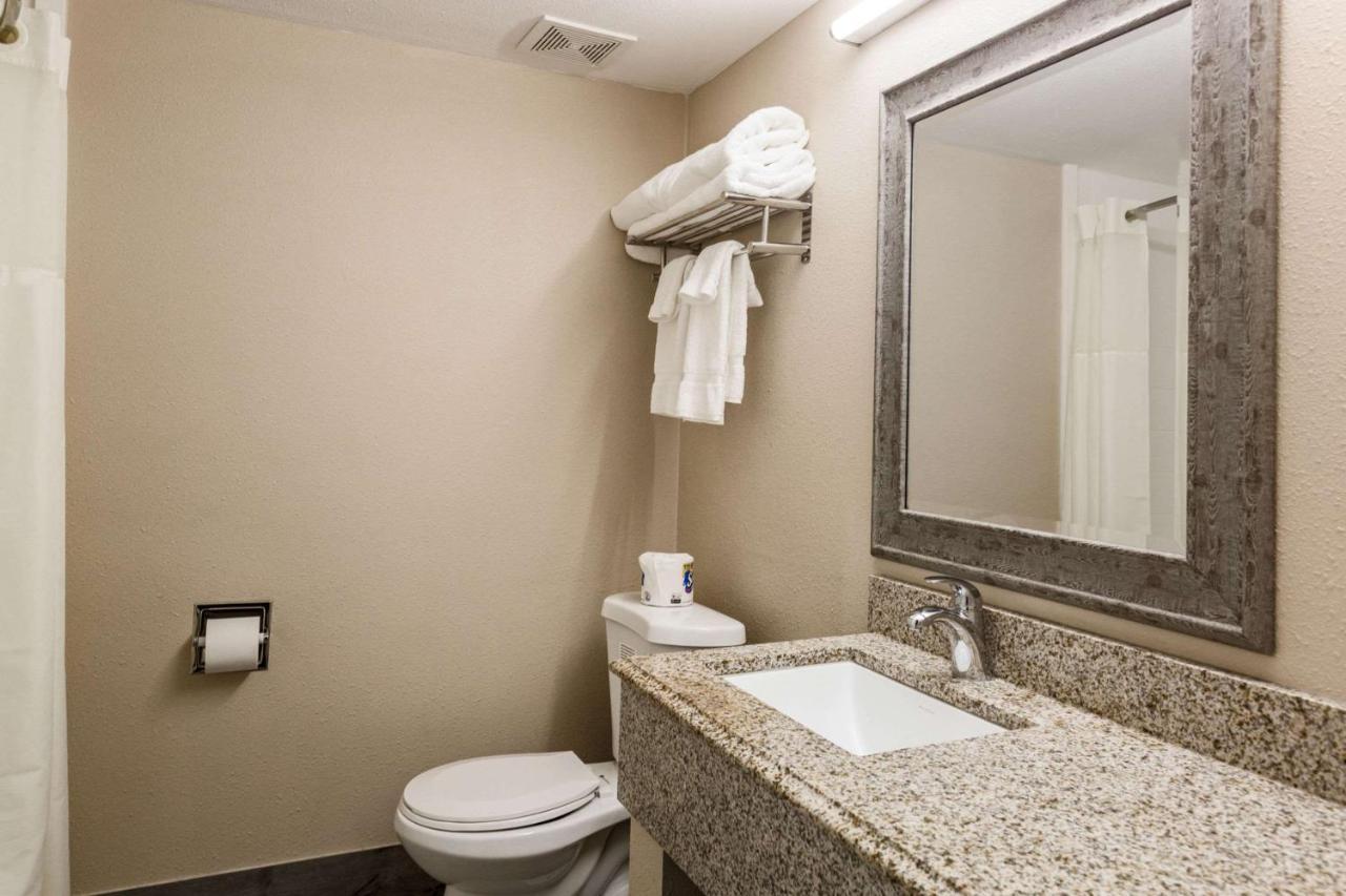 Deluxe Room with Two Double Beds - Non-Smoking