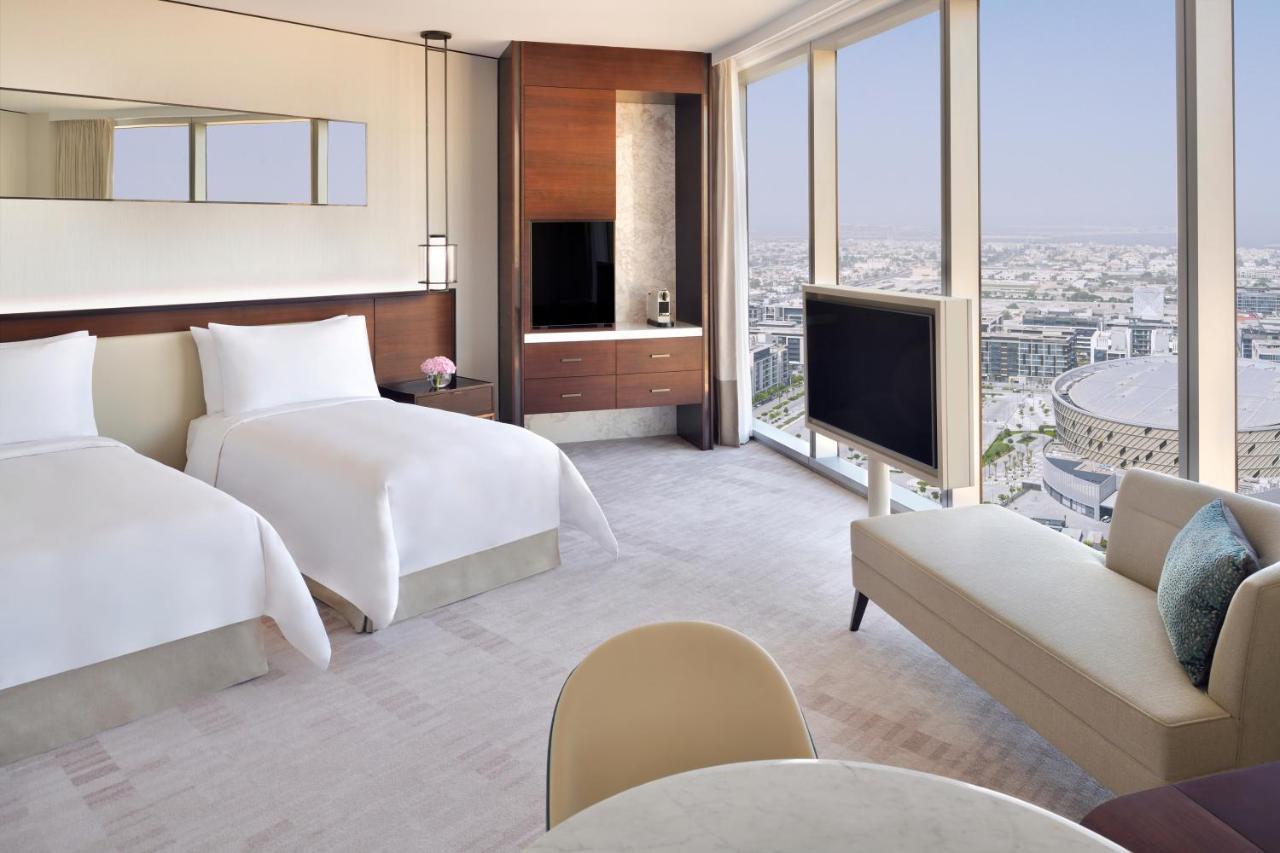 Premier Room Twin – Exclusive Access to Level 54 Infinity Pool