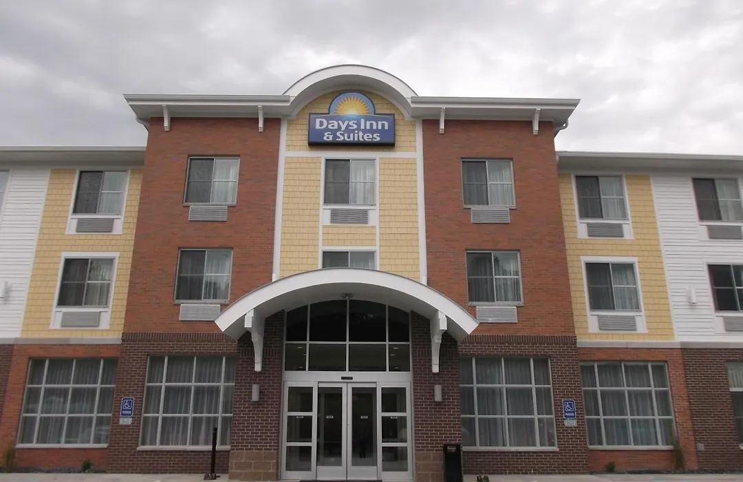 Days Inn & Suites By Wyndham Caldwell-1