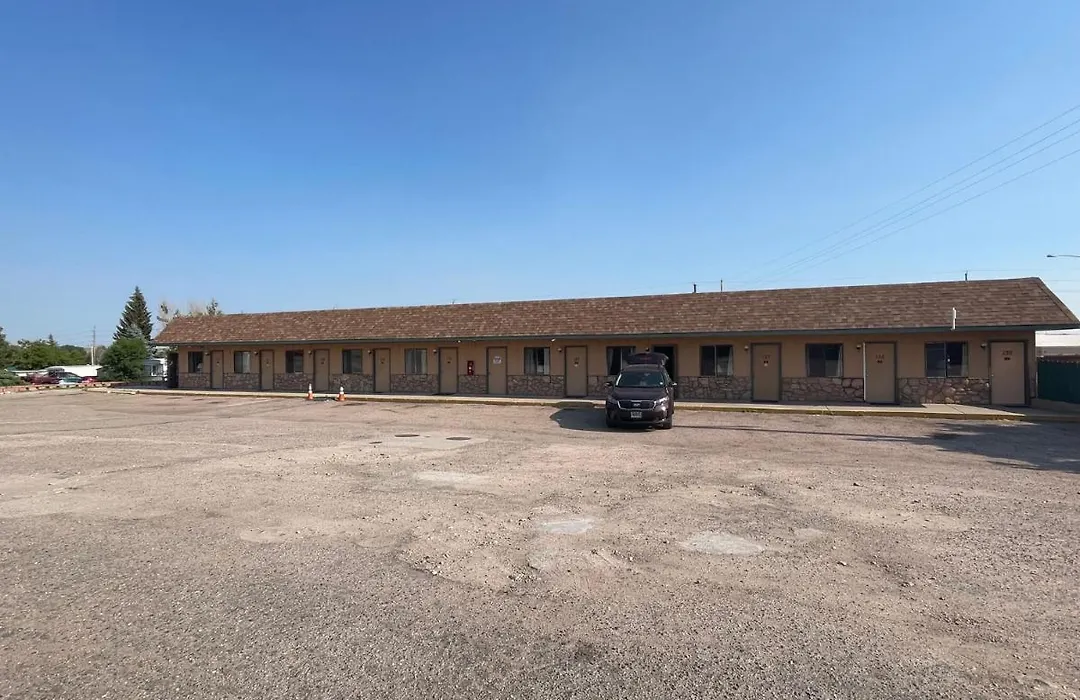 Round-Up Motel-1