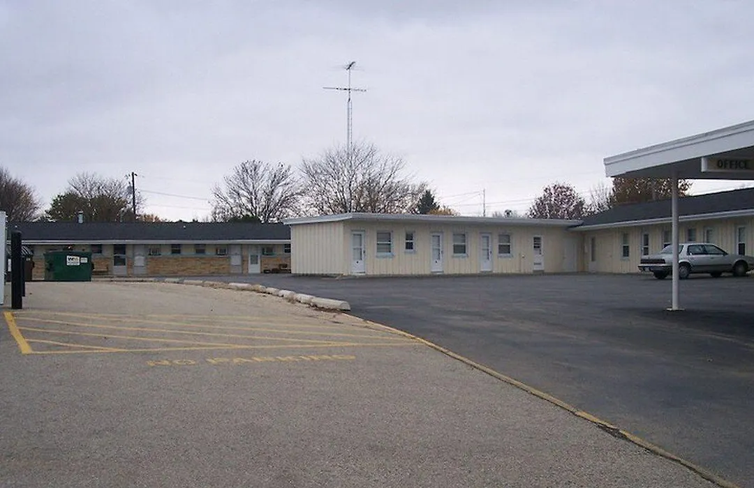 Grand View Motel Beaver Dam-1