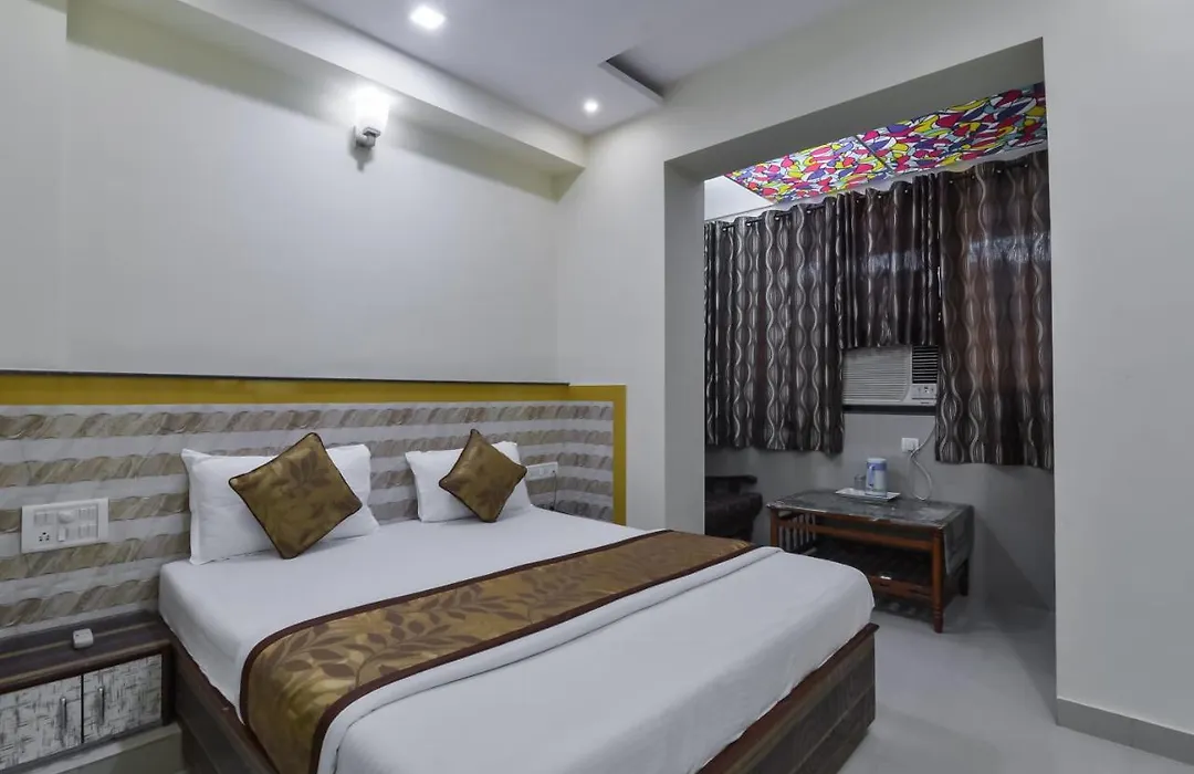 Hotel Aroma- Dadar-1