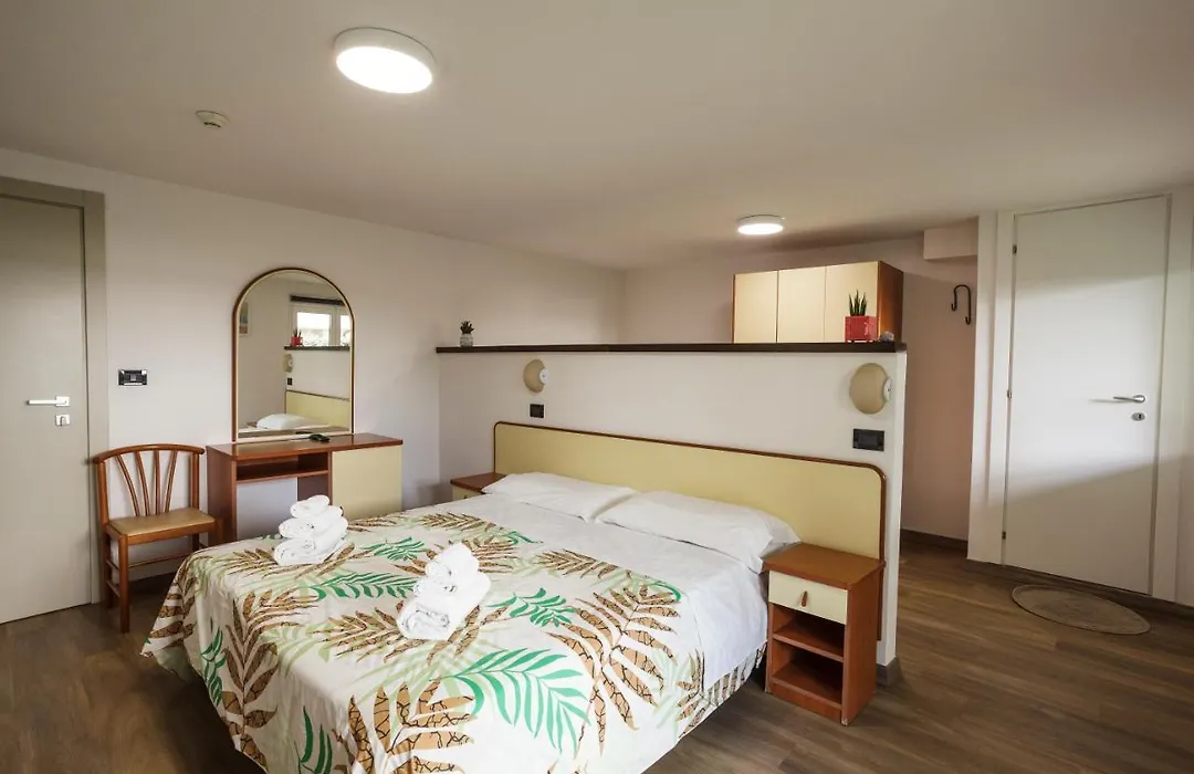 Hotel Paris-1